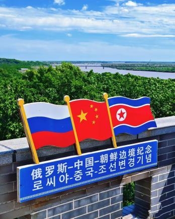 长白山+延吉 +珲春防川（三国交界）+ 图们 五日探索之旅（双高铁）